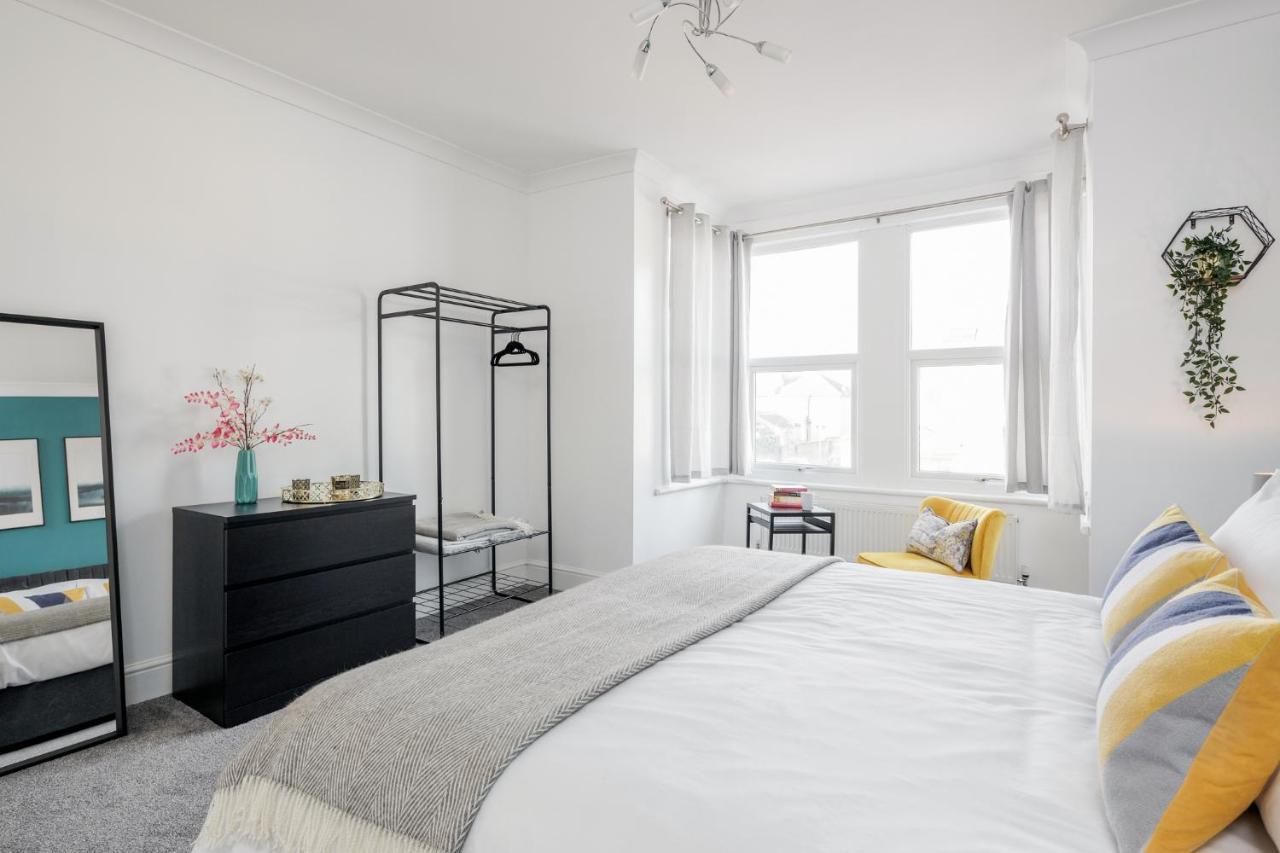 אילפורד Business & Leisure 2 Bedroom & Parking By Damask Homes מראה חיצוני תמונה