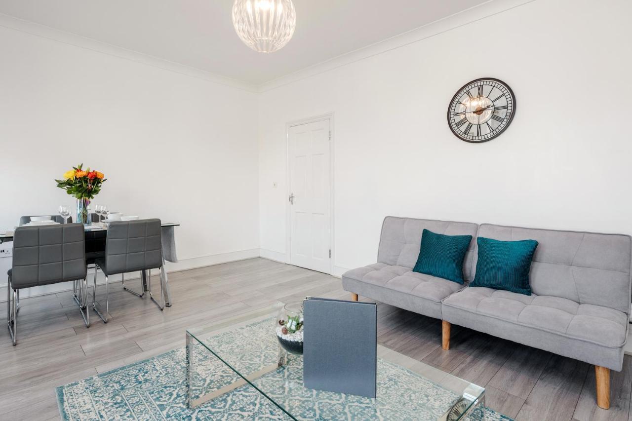 אילפורד Business & Leisure 2 Bedroom & Parking By Damask Homes מראה חיצוני תמונה